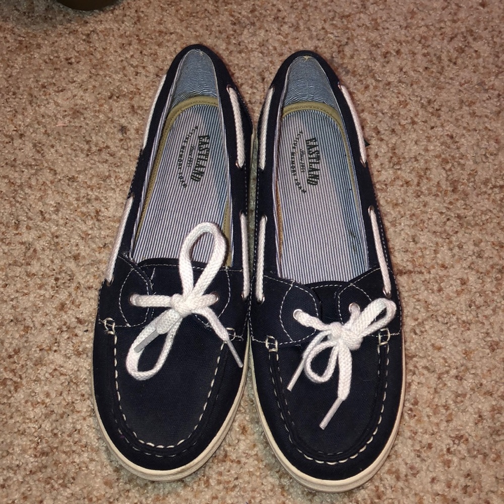 Women’s shoes size 8.5